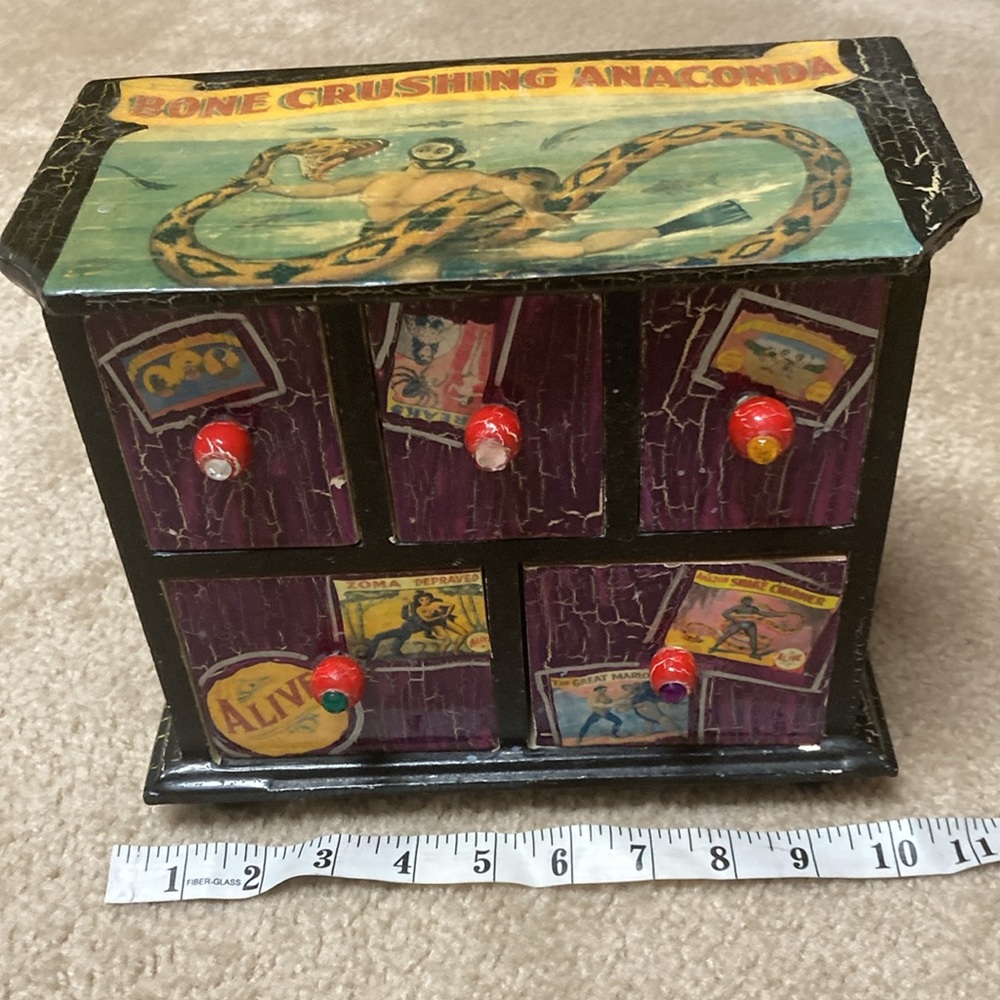 Freak Show Jewelry Box - Picture 3 of 11